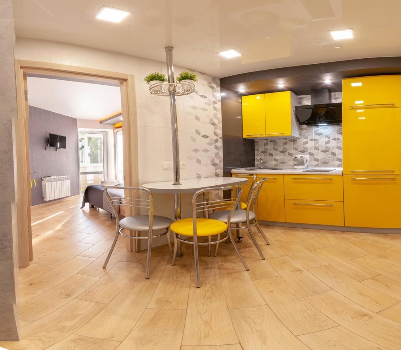 Yellow Loft Luxury Apartments With 2 Bedrooms Poltava Buitenkant foto